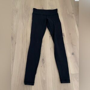 Lululemon Women’s Black Low Rise Leggings, Size 6